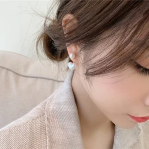 Pearl Cluster Heart - Earring